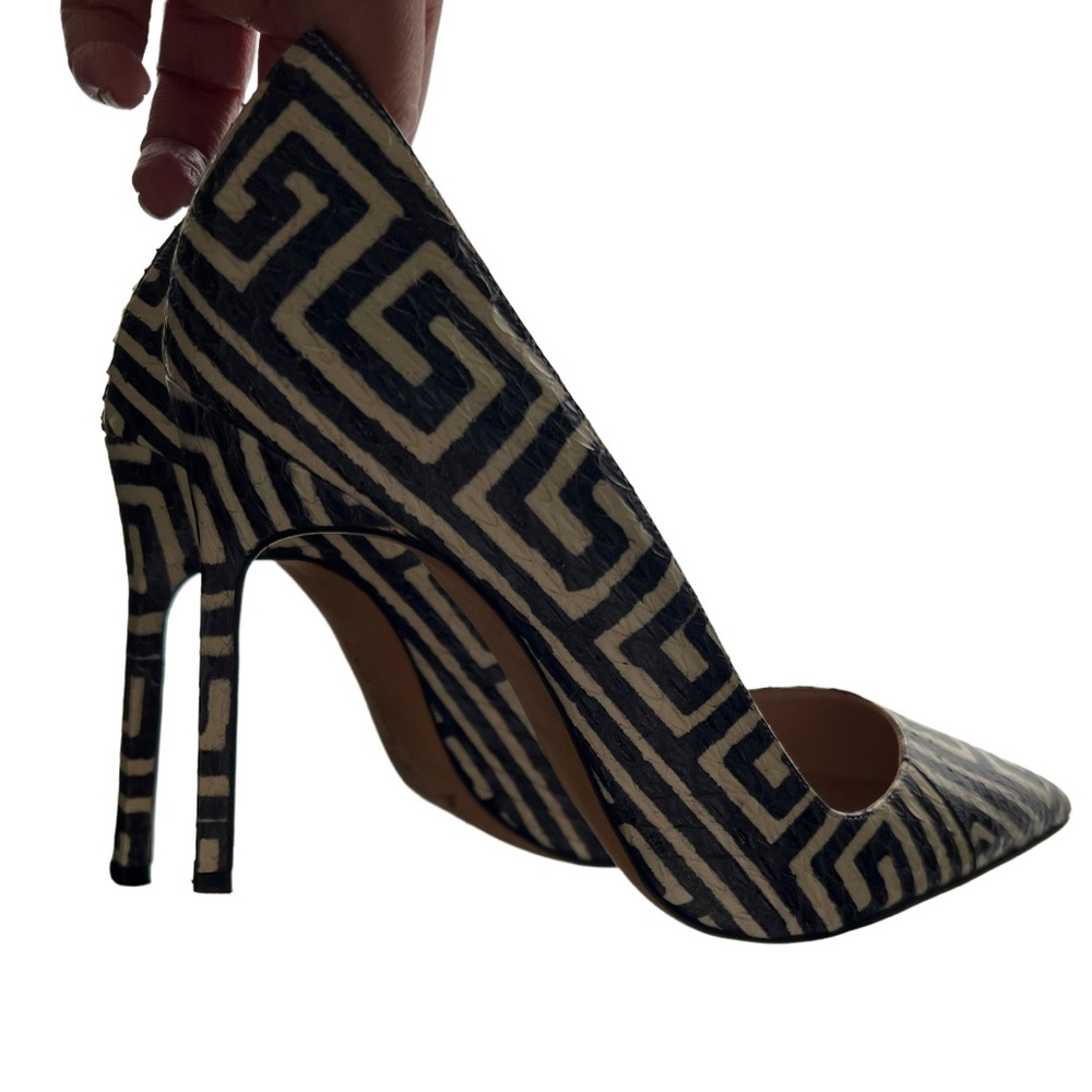 Manolo Blahnik - BB Printed Snake Pump, Black/White Size 38✨ - Picture 8 of 9